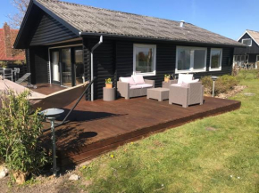 Dejlig sommerhus 150m fra privat strand Brenderup